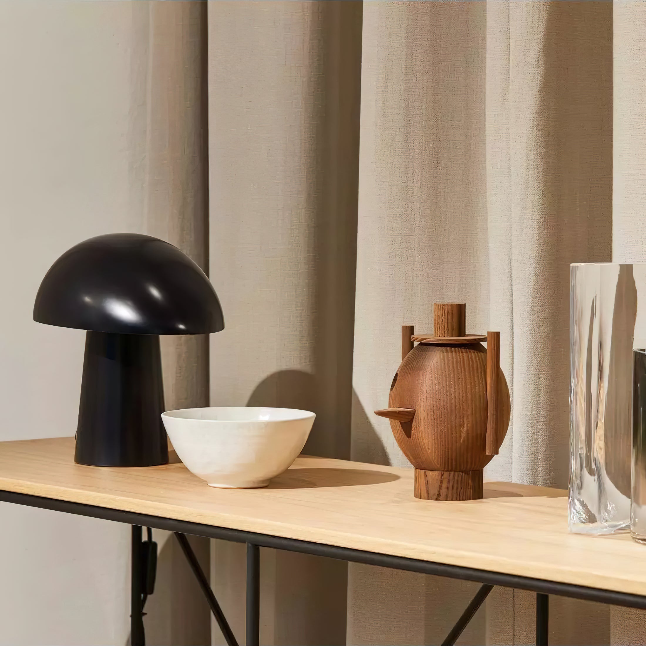 Night Owl Oval Shade Table Lamp