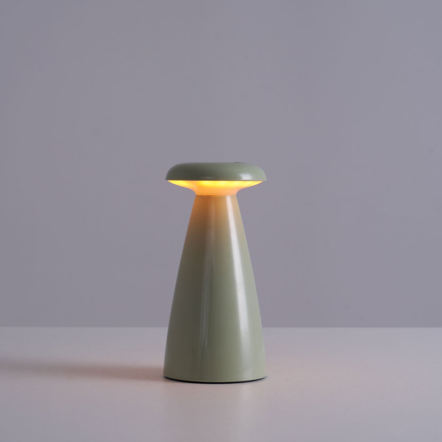 Nokava – Rechargeable Mushroom Table Lamp with Contemporary Design