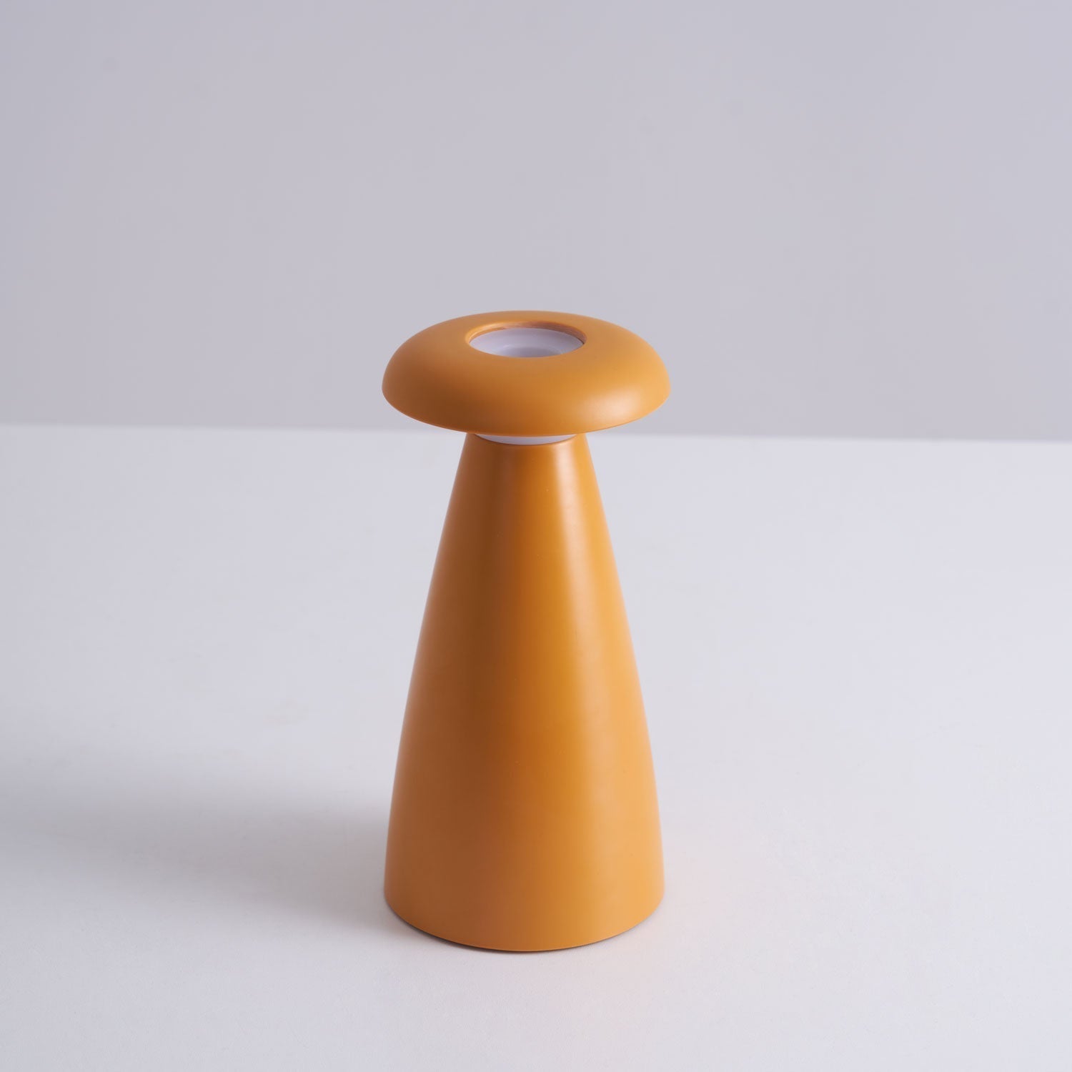 Nokava – Rechargeable Mushroom Table Lamp with Contemporary Design