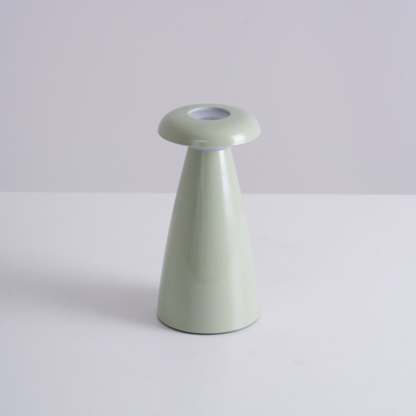 Nokava – Rechargeable Mushroom Table Lamp with Contemporary Design