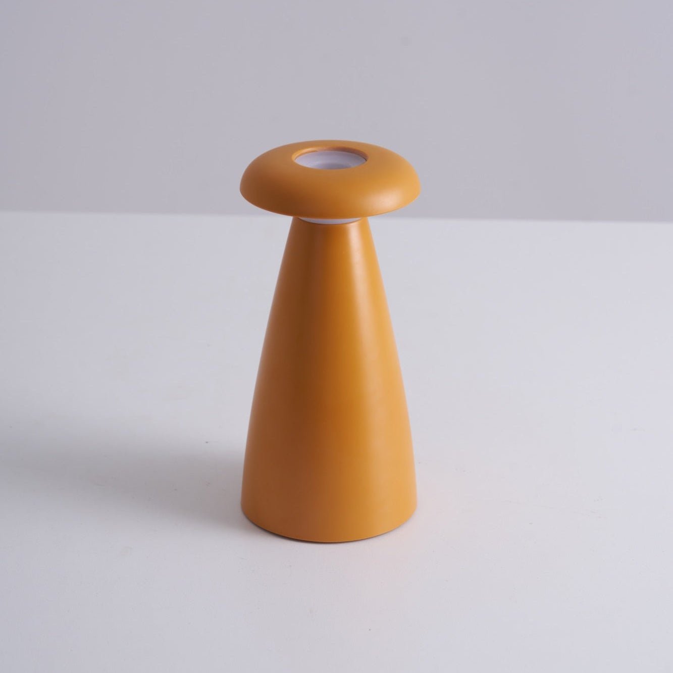 Nokava – Rechargeable Mushroom Table Lamp with Contemporary Design