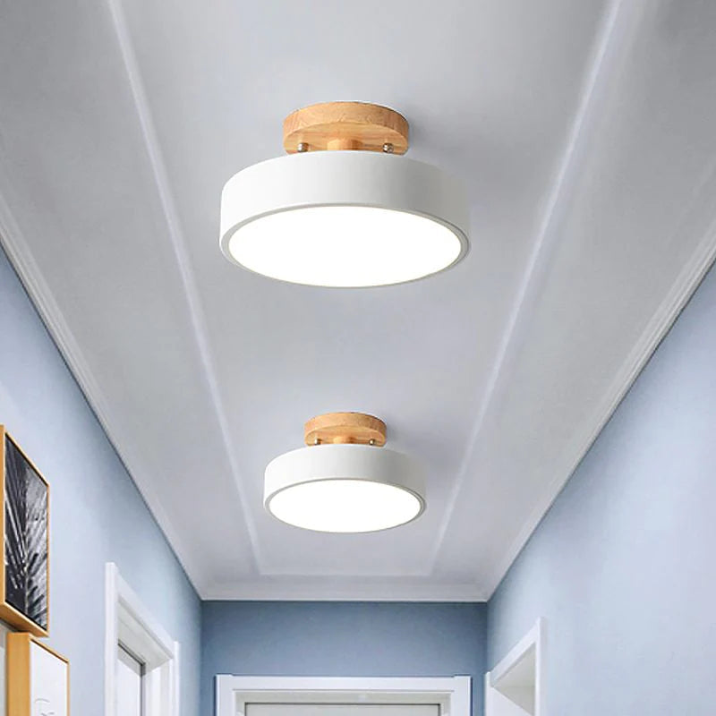 NordAcorn: Wooden Ceiling Light in Scandinavian Style – Modern LED Surface-Mounted Lamp for Hallway & Bedroom