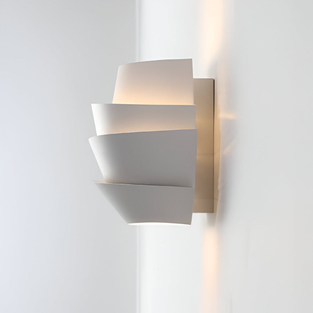 NordicGlow: Scandinavian LED Wall Light with Double Spotlight – Minimalist Design for Stylish Spaces