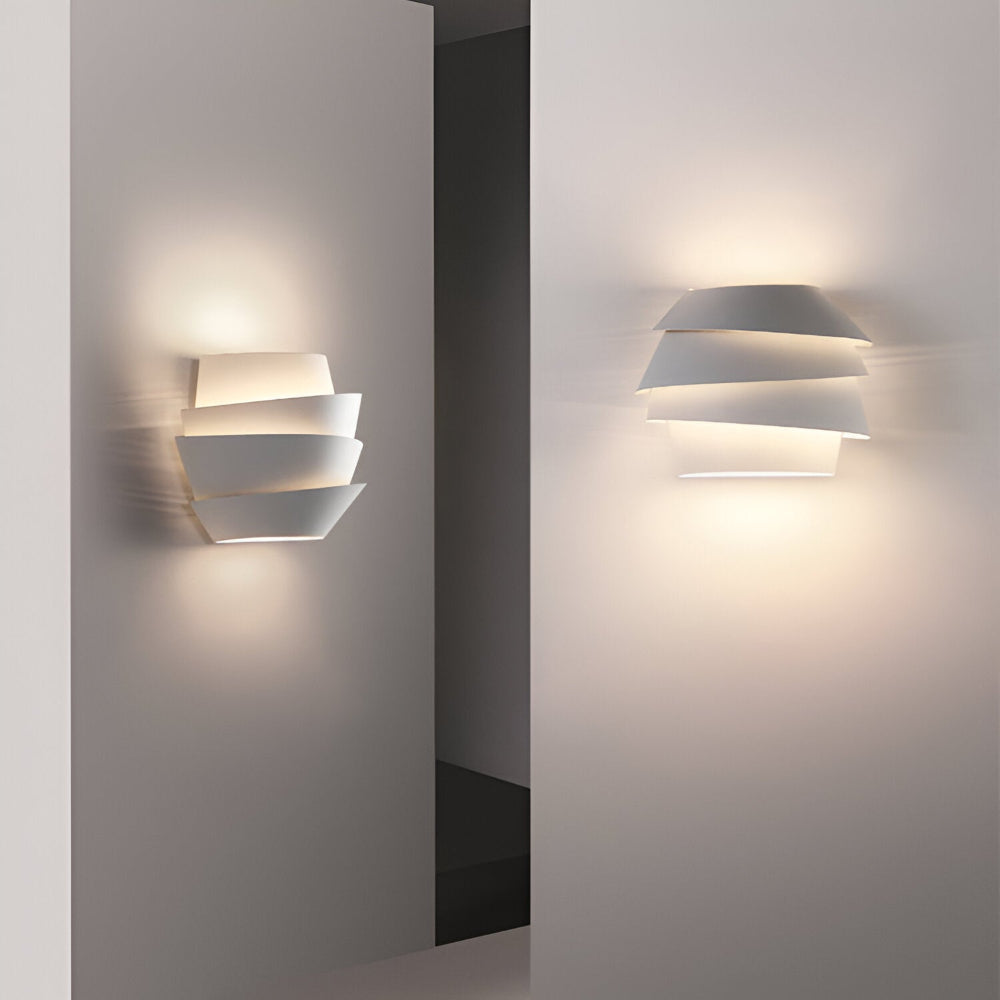 NordicGlow: Scandinavian LED Wall Light with Double Spotlight – Minimalist Design for Stylish Spaces