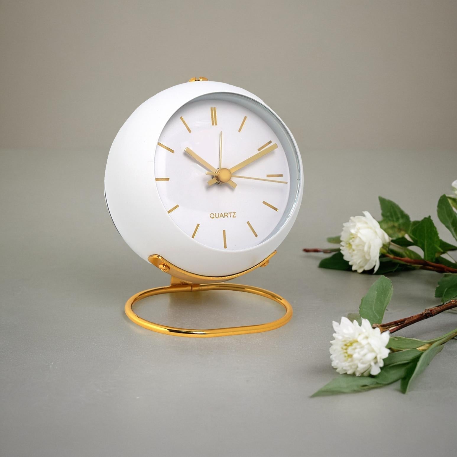 Nordic Analog Desk Clock – Minimalist Metal Table Clock with Night Light for Bedroom & Office