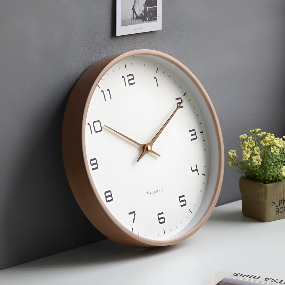 Norduhr: Round Designer Wall Clock Made of Wood with Silent Movement & Scandinavian Style – for Modern Living Spaces