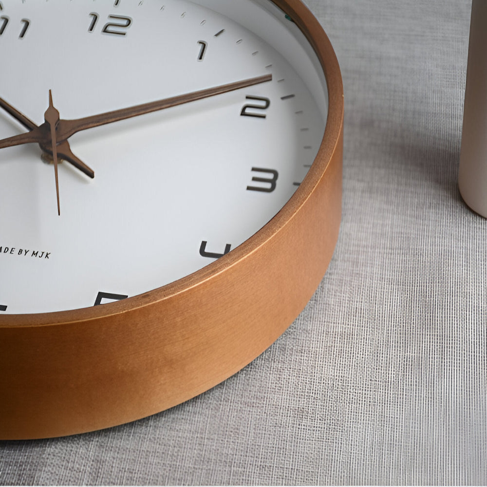 Norduhr: Round Designer Wall Clock Made of Wood with Silent Movement & Scandinavian Style – for Modern Living Spaces