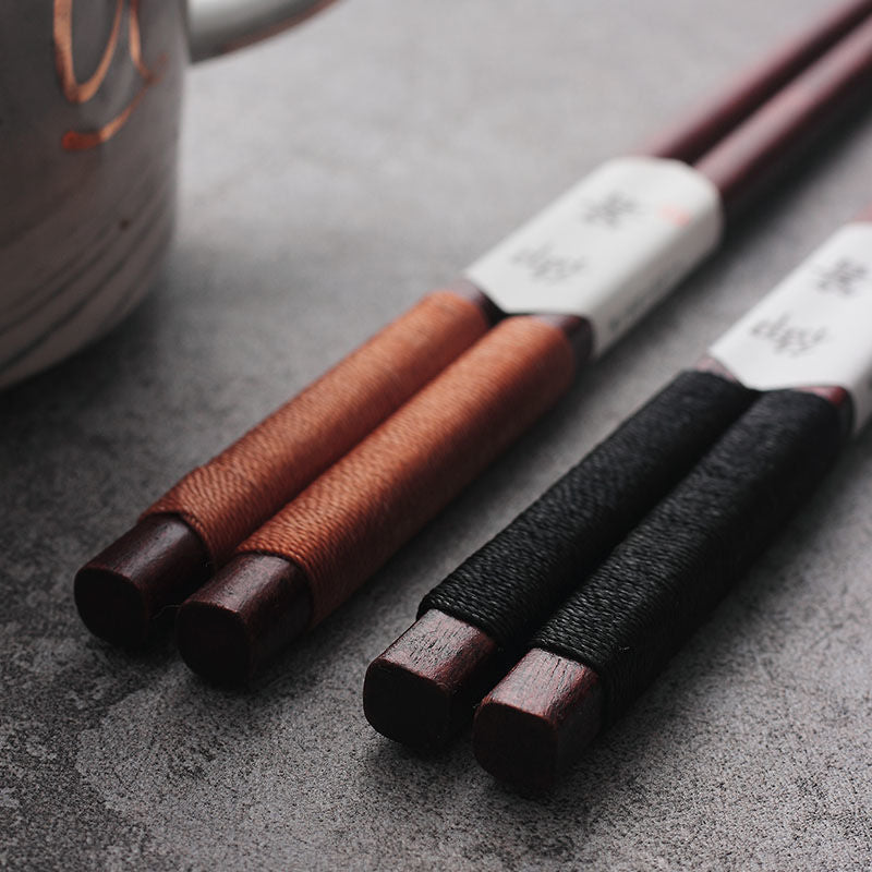 Kairo Chopsticks | Handgemaakt Walnoothout met Decoratieve Draadwrapping