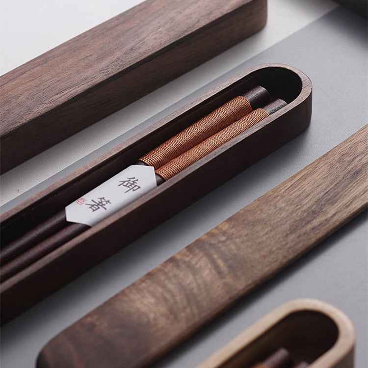 Kairo Chopsticks | Handgemaakt Walnoothout met Decoratieve Draadwrapping