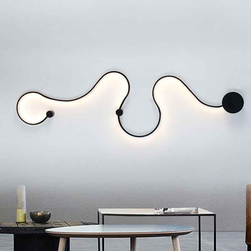 Contemporary Curved LED Wall Sconce Lamp in Long Aluminum Snake Design
