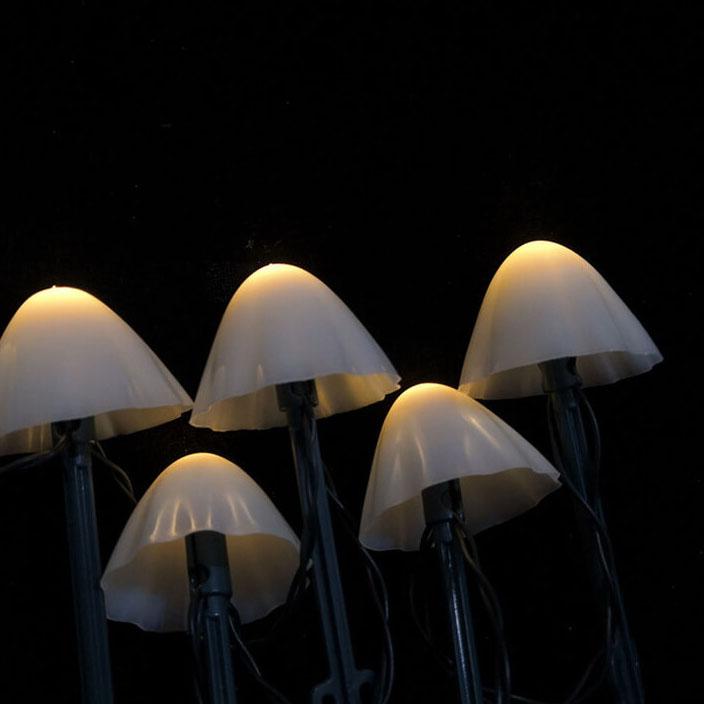 Modern Solar LED Mushroom String Lights for Outdoor Patios