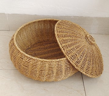 EcoStyle: Round Rattan Basket – Robust, Stylish & Versatile for Supplies & Accessories