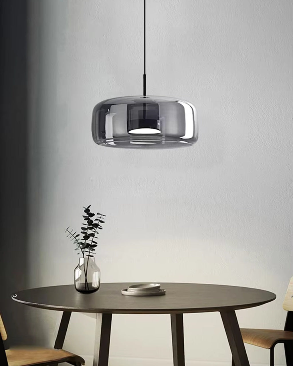 OmbraVetro: Designer Pendant Light made of Tinted Glass with Warm White LED Light – for Living Room & Dining Area