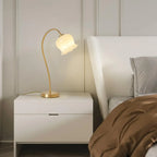 Floravyn – Flower-shaped Table Lamp with Natural Design
