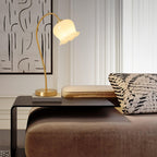 Floravyn – Flower-shaped Table Lamp with Natural Design