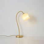 Floravyn – Flower-shaped Table Lamp with Natural Design
