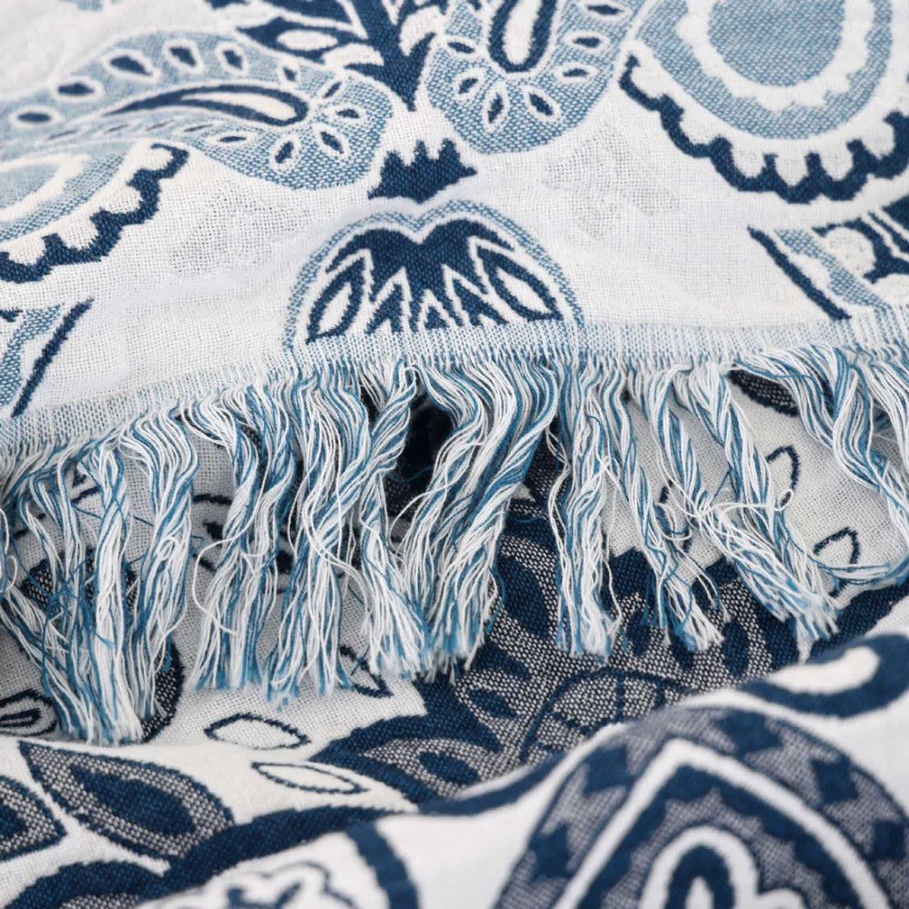 PaisleyDream: Cotton Blankets with Elegant Paisley Pattern & Decorative Tassels – for Sofa & Bedroom