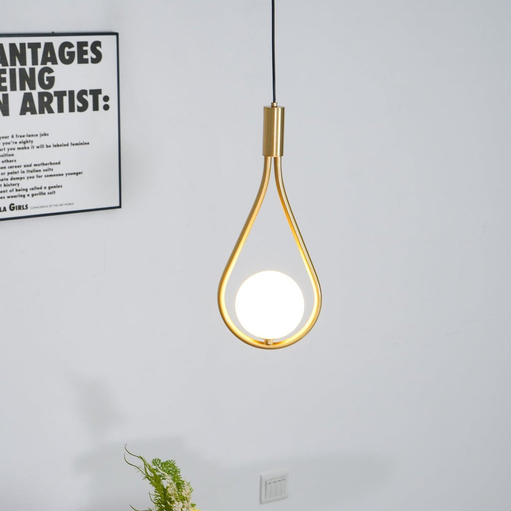 Selvione – Ceiling lamp with Pearl cluster and Elegant light structure