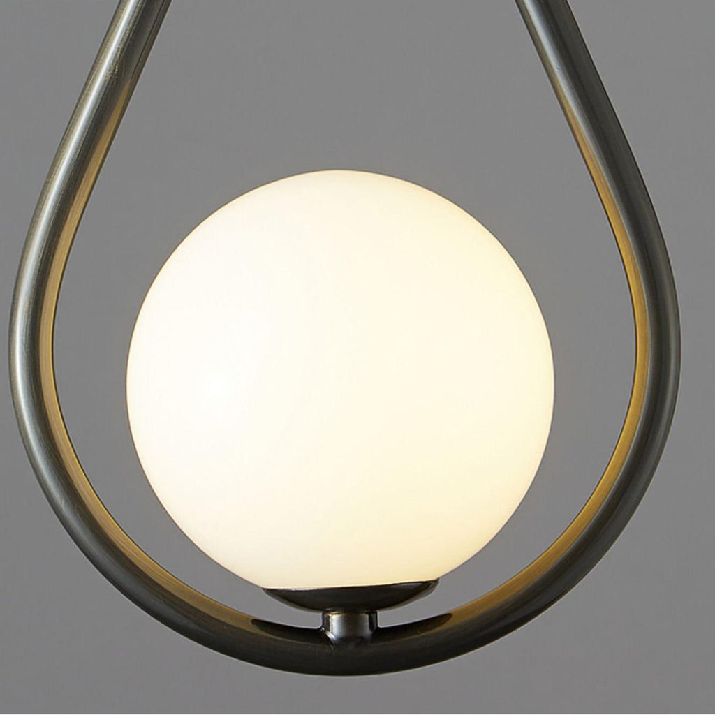 Selvione – Ceiling lamp with Pearl cluster and Elegant light structure