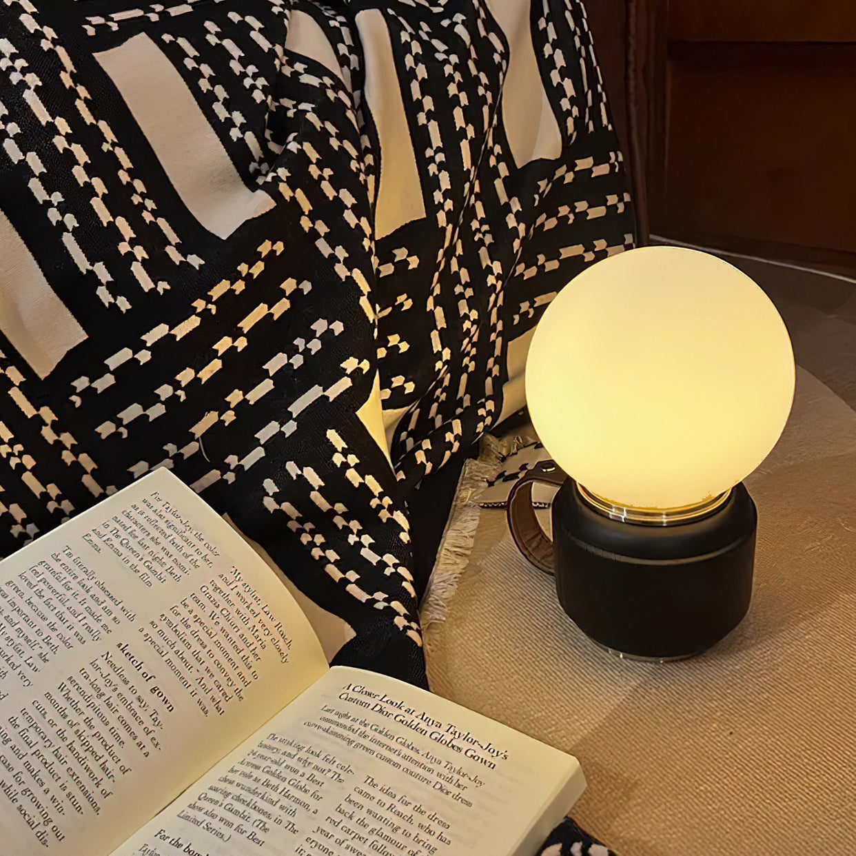 Peboland Cordless Mug Table Lamp