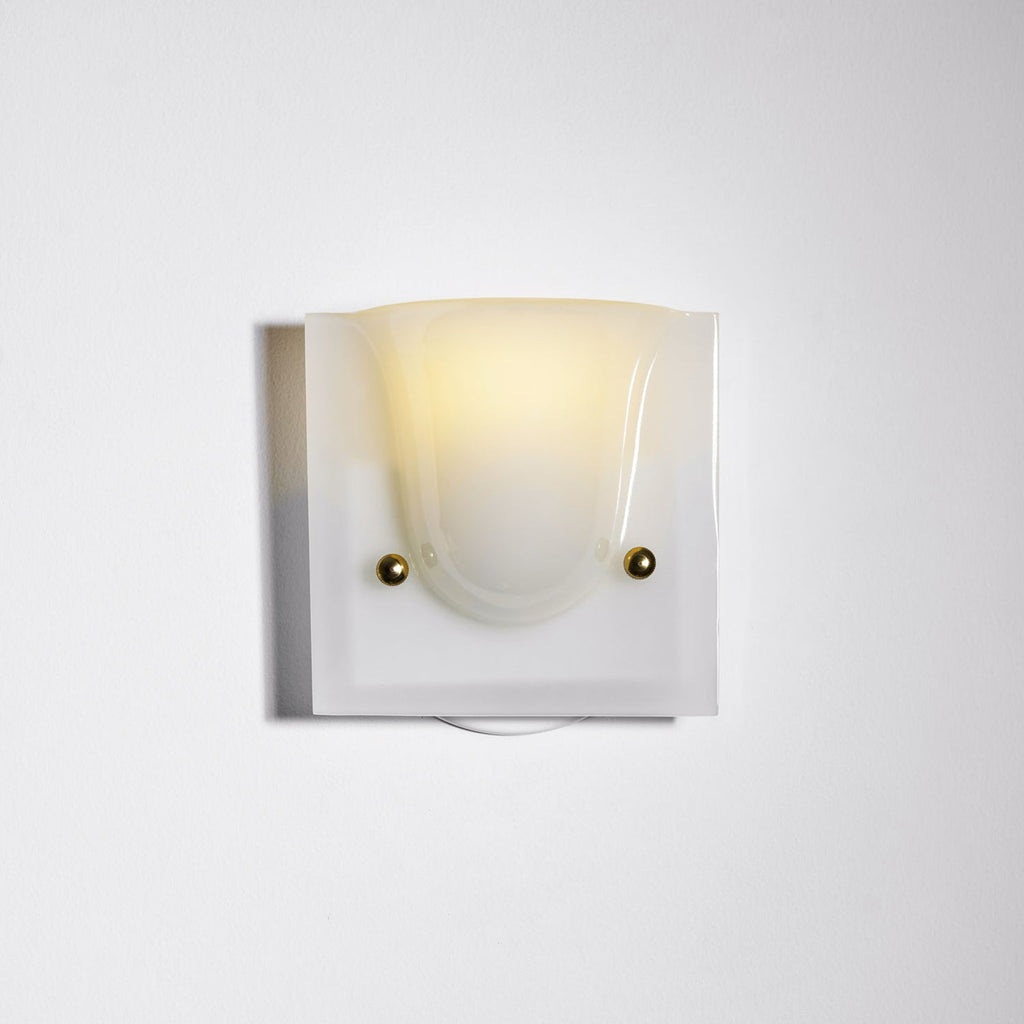 Mollo Folded Resin Wall Sconce
