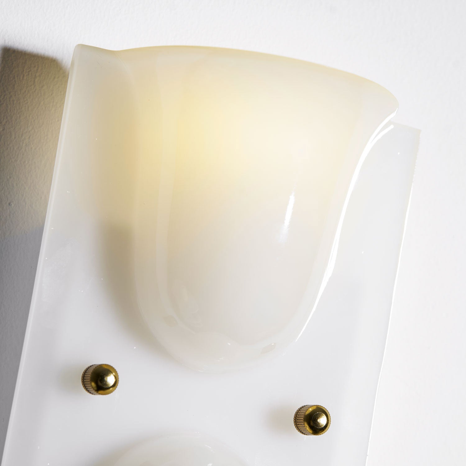 Mollo Folded Resin Wall Sconce