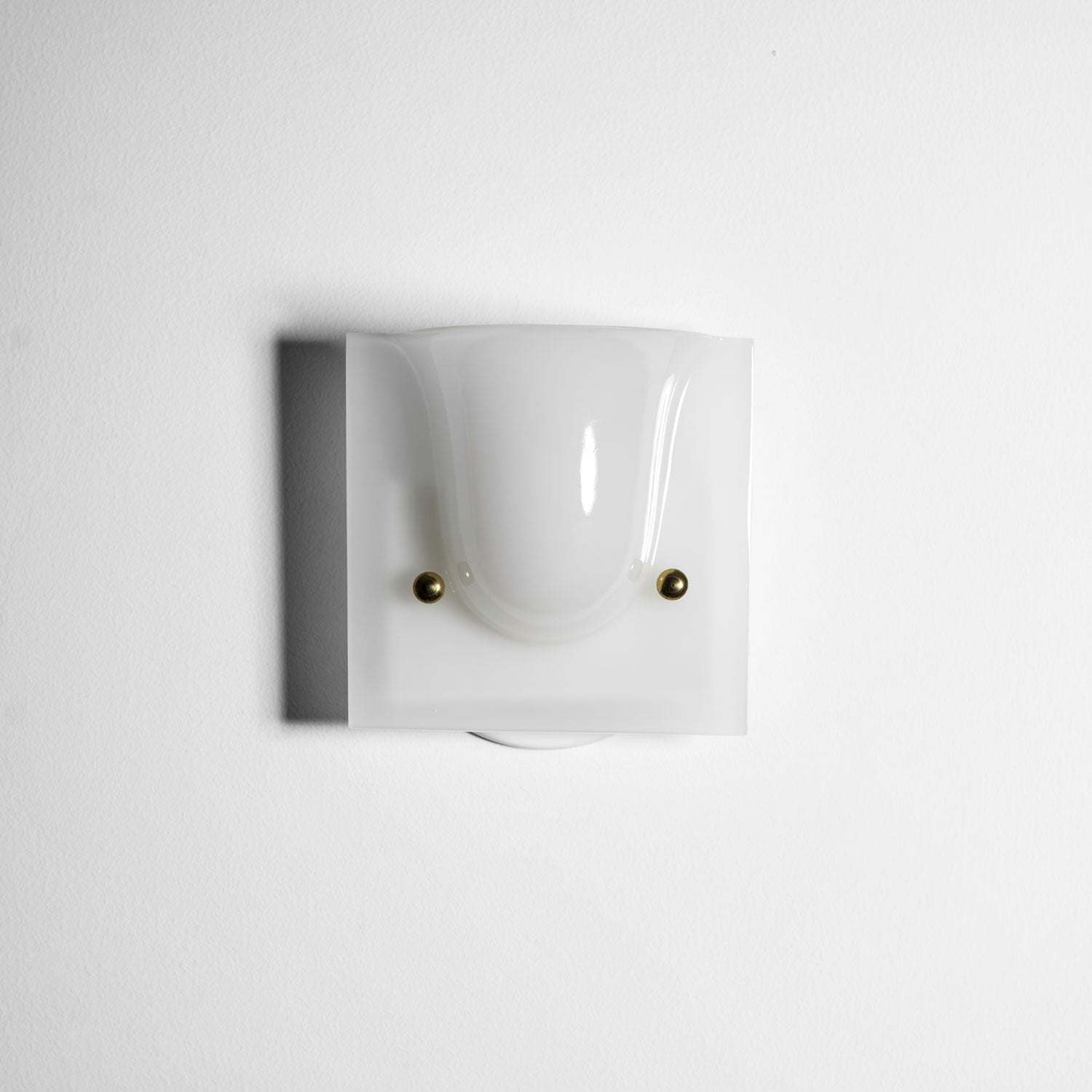 Mollo Folded Resin Wall Sconce