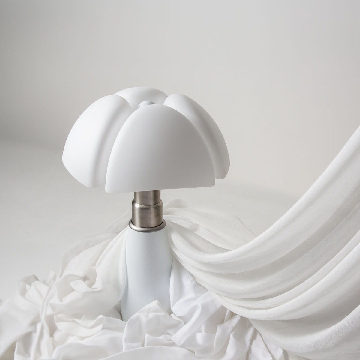 Mini Domed Cordless Table Lamp