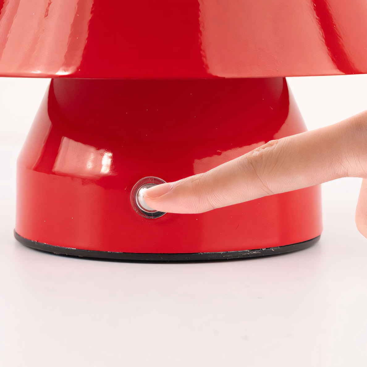 Pippin Cone Cordless Table Lamp