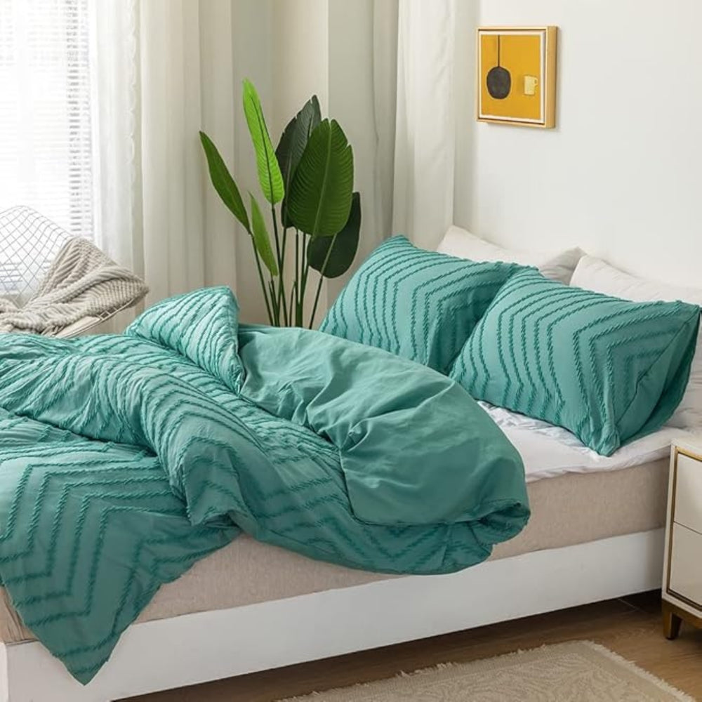 PlushLife: Luxurious Duvet Cover Set – Comfortable, Easy Care & Durable with Velvety Chevron Design