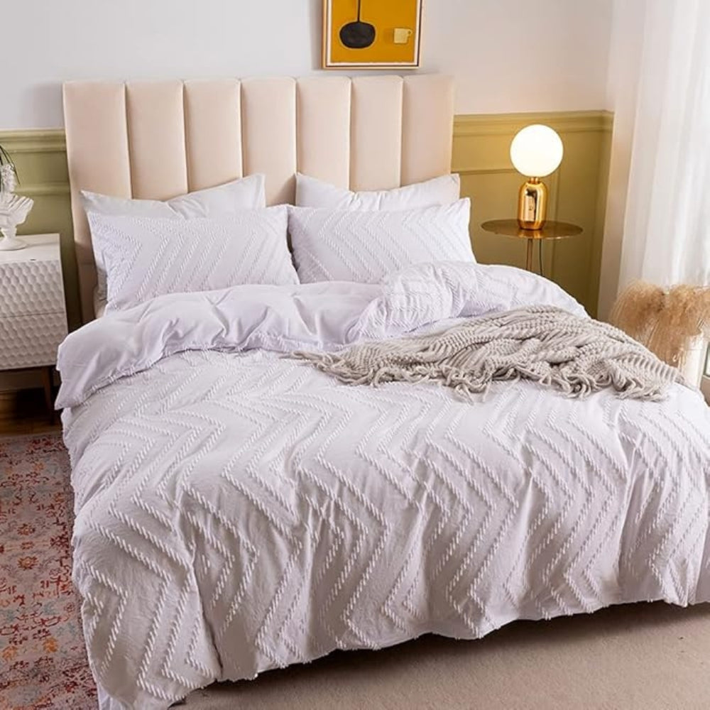PlushLife: Luxurious Duvet Cover Set – Comfortable, Easy Care & Durable with Velvety Chevron Design