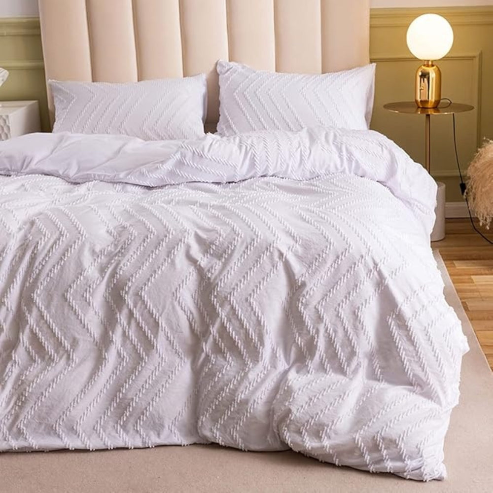 PlushLife: Luxurious Duvet Cover Set – Comfortable, Easy Care & Durable with Velvety Chevron Design