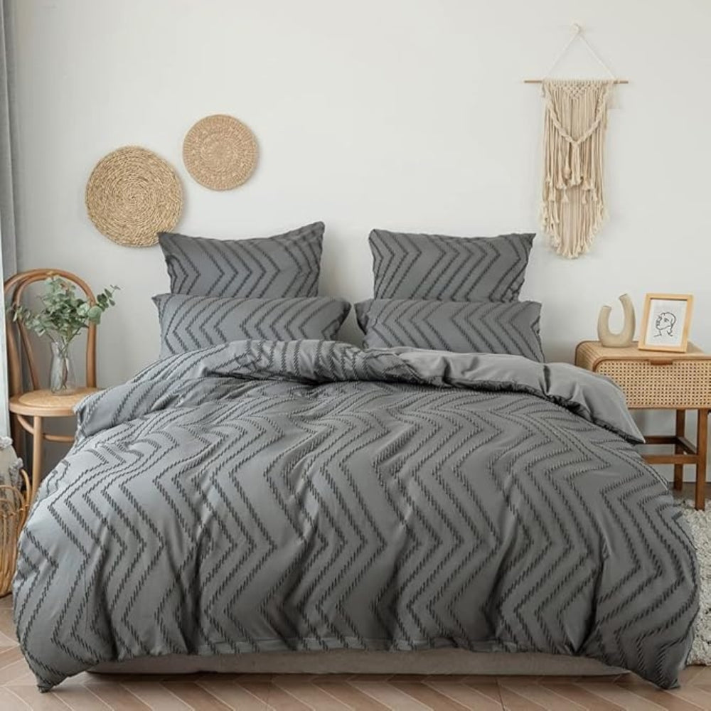PlushLife: Luxurious Duvet Cover Set – Comfortable, Easy Care & Durable with Velvety Chevron Design