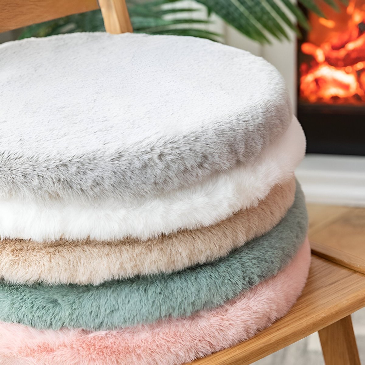 Round Seat Cushion 45cm Plush Faux Fur Thick Padding Chair Car Seat Indoor Use