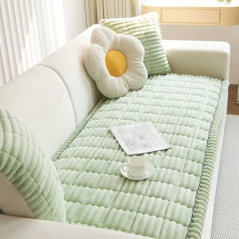 Plush Sofa Cover with Pleated Edges – Soft Microfiber Slipcover for Dogs and Elegant Protection