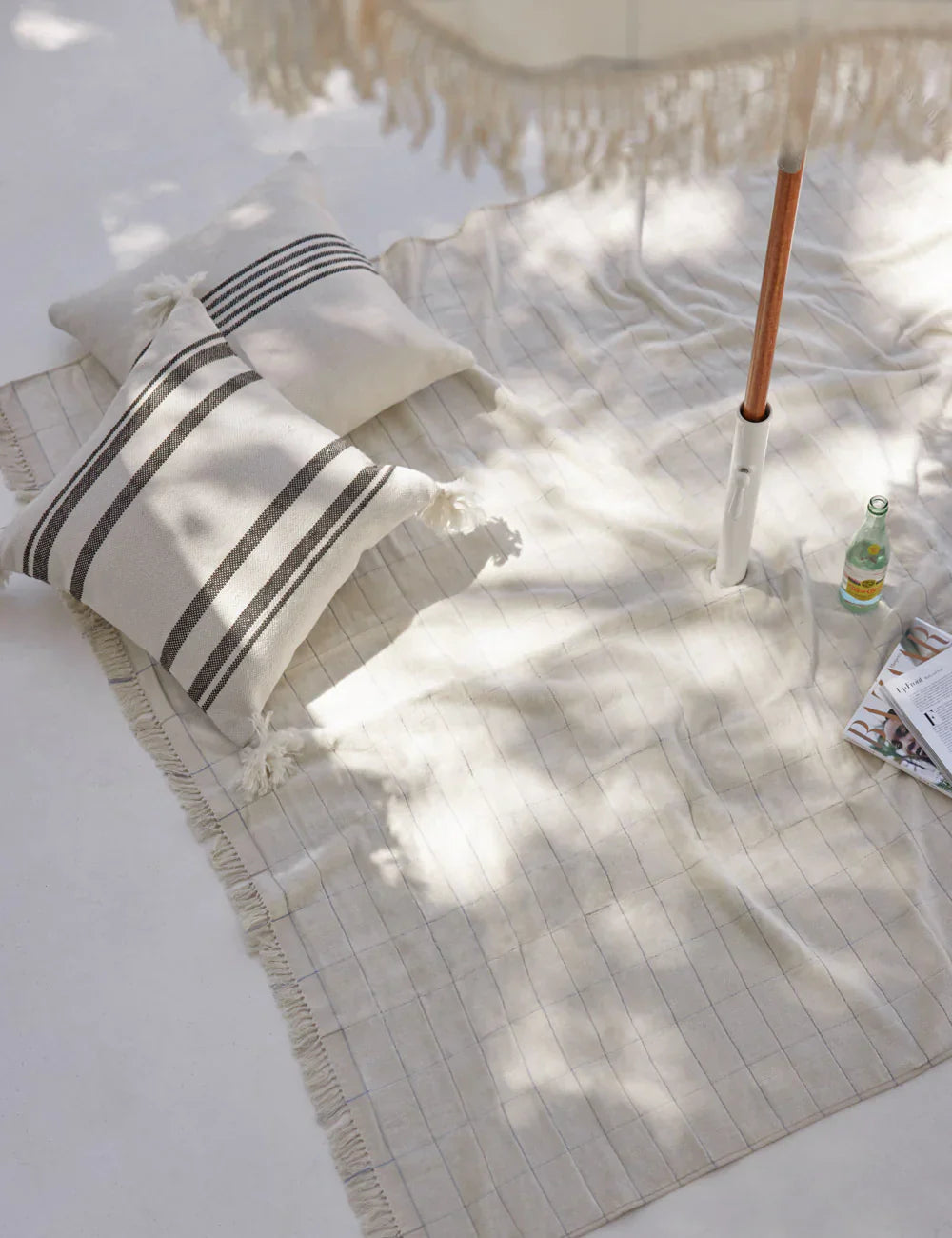 Kairo Indoor/Outdoor Pillow | Classic Stripe Design, Versatile Decor