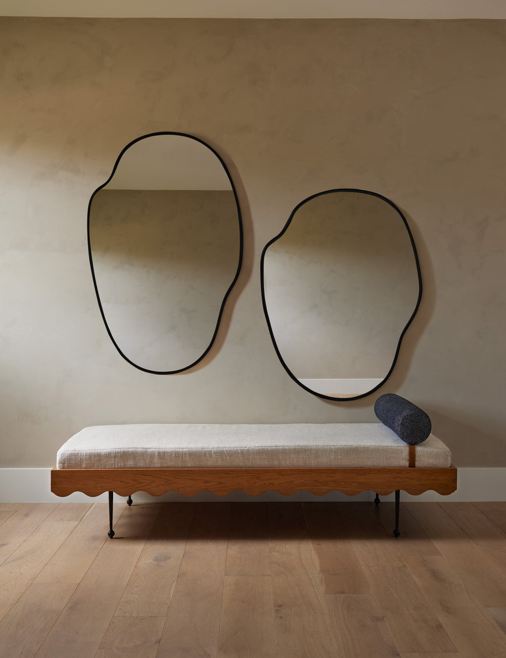 Pivo Puddle Mirror | Slim Frame, Organic Shape