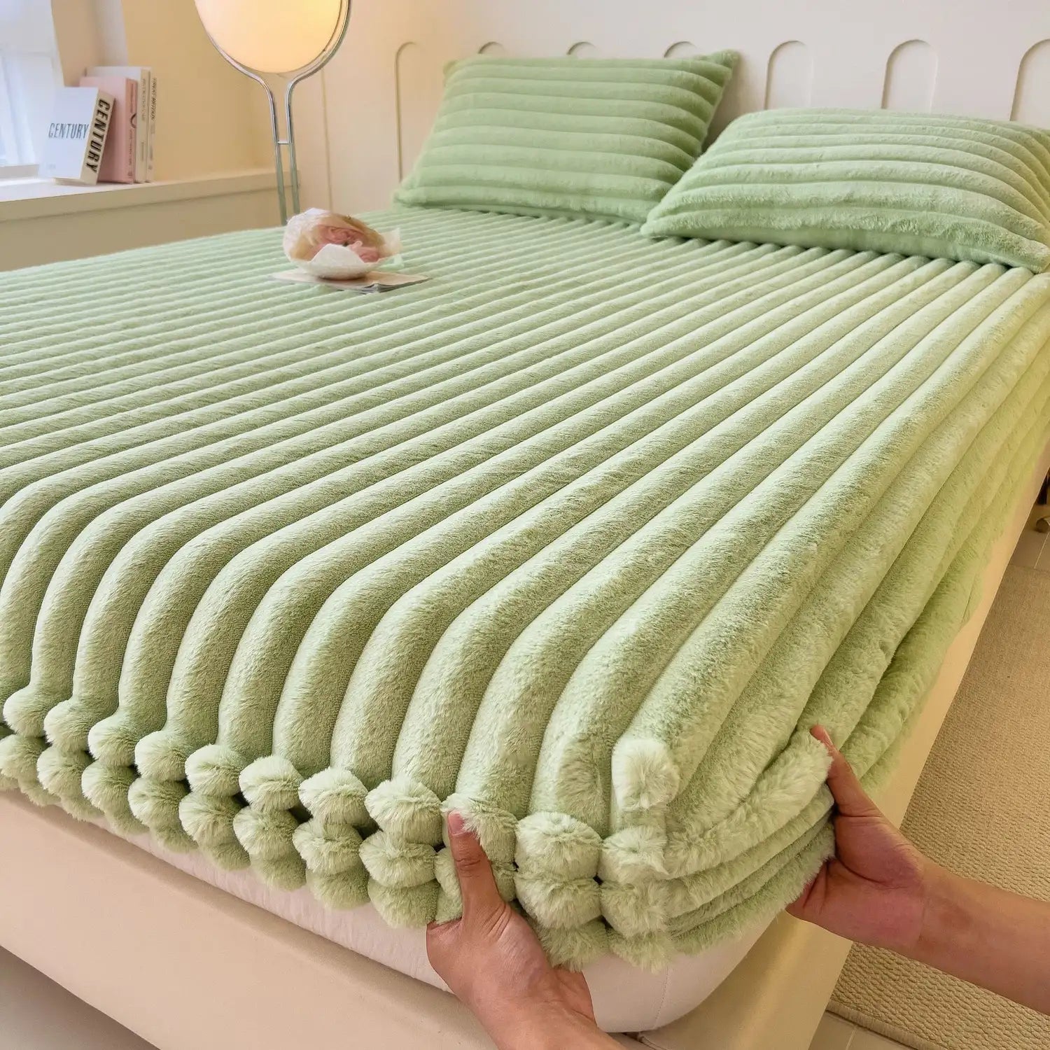 Quilted Velvet Fitted Bed Sheet - Ultra-Soft Comfort & Deep Pockets
