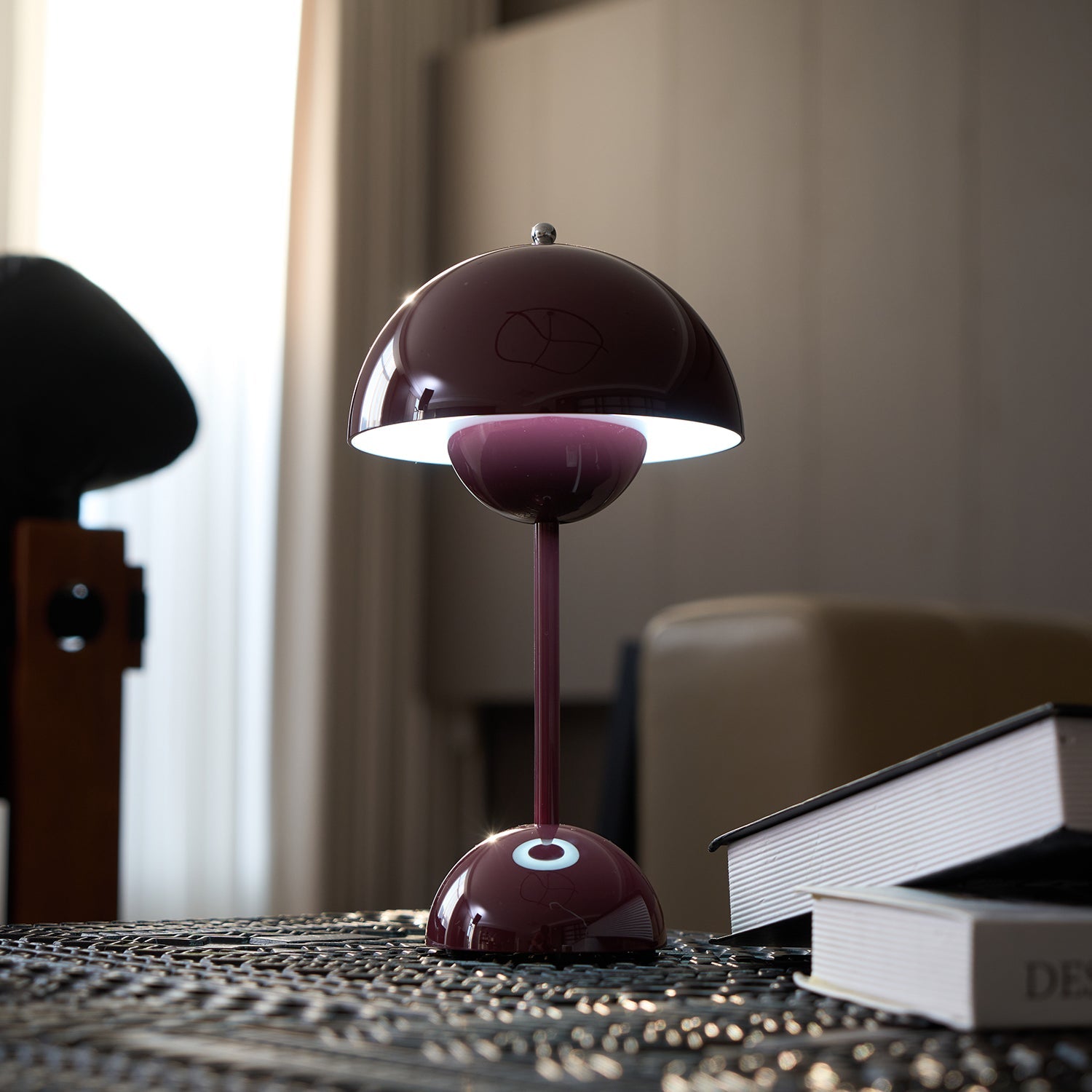 Flowerpot VP9 Table Lamp (Built-in Battery)