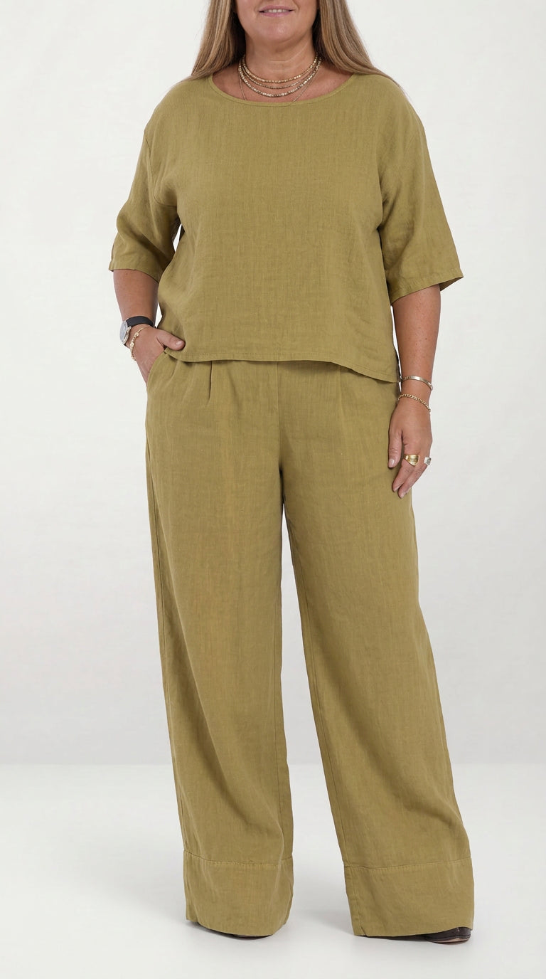 Effortless Two-Piece Set for Women Round-Neck Short-Sleeve Wide-Leg