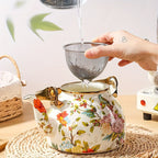 RetroSplash: Enamel Teapot with Classic Look & Robust Design – Perfect for Kitchen & Guests