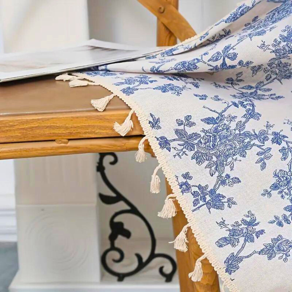 Rose Dream: Curtain with Floral Design in Blue – Elegant & Easy-Care for Living Areas
