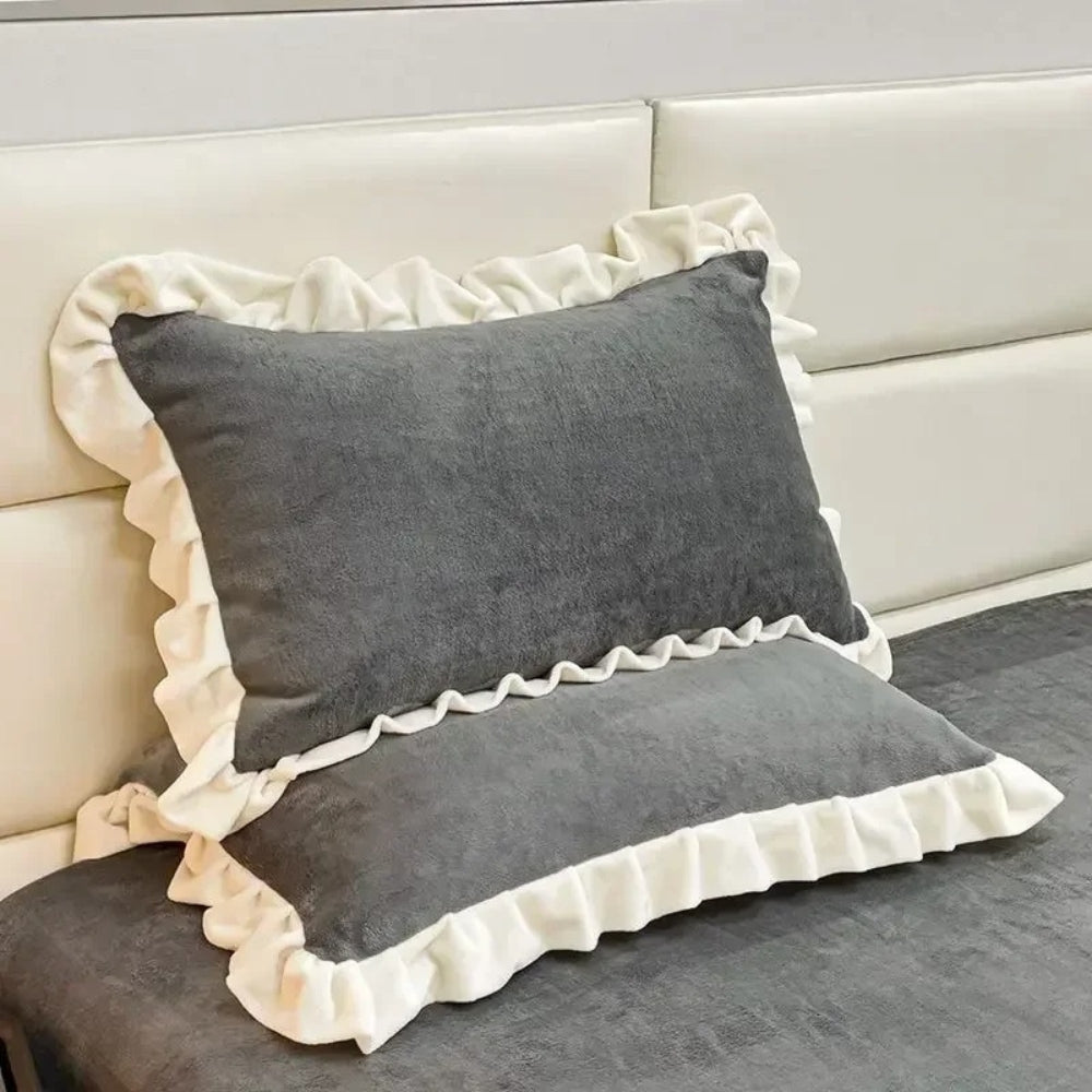 Ruffled Blossom: Pillowcase in Pastel – Romantic & Comfortable for Bedroom & Guest Room (1 Piece)