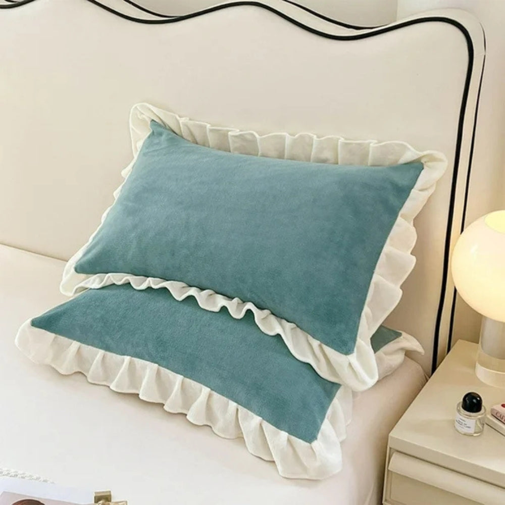 Ruffled Blossom: Pillowcase in Pastel – Romantic & Comfortable for Bedroom & Guest Room (1 Piece)
