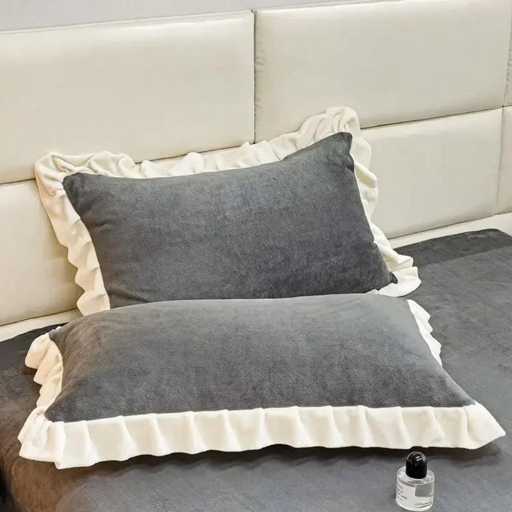 Ruffled Blossom: Pillowcase in Pastel – Romantic & Comfortable for Bedroom & Guest Room (1 Piece)