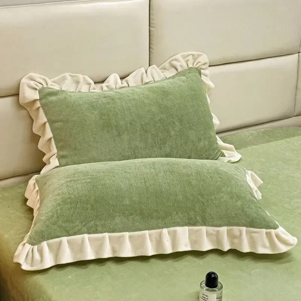 Ruffled Blossom: Pillowcase in Pastel – Romantic & Comfortable for Bedroom & Guest Room (1 Piece)