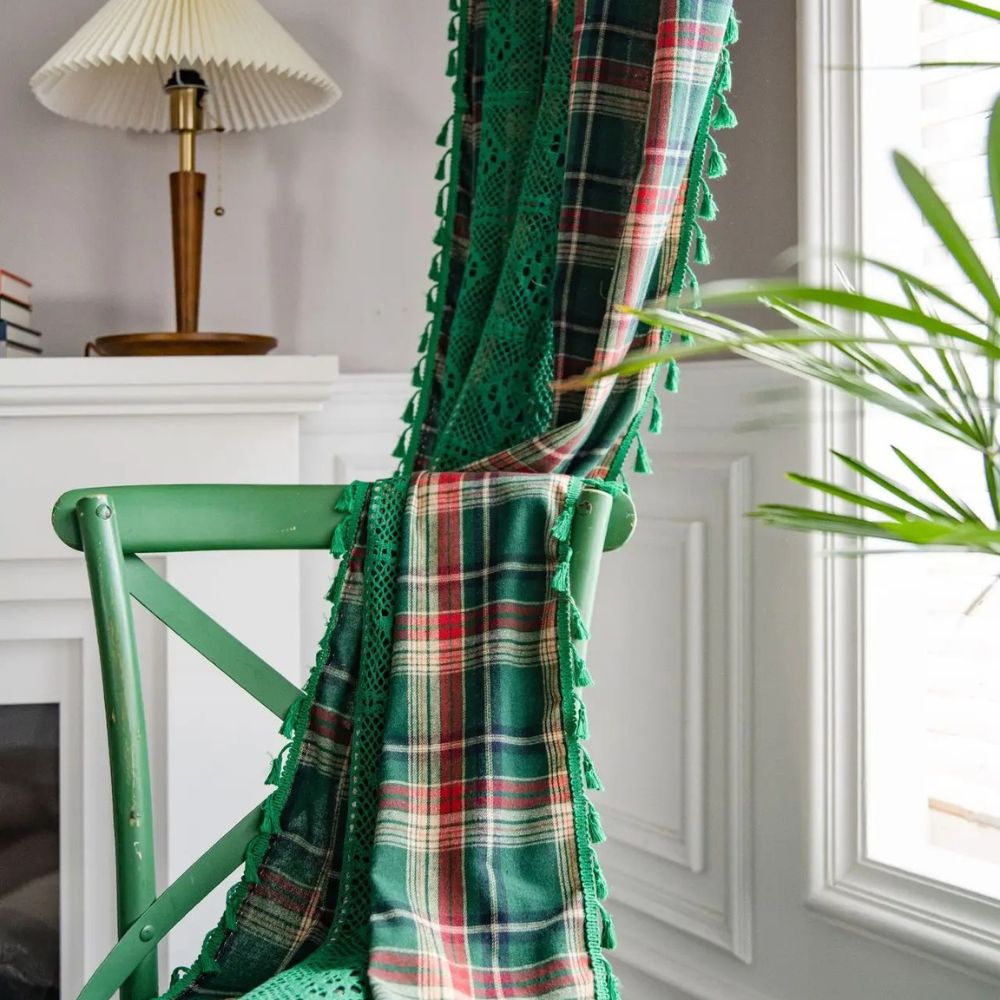 Rustic Tartan: Checked Curtain with Lace Trim – Semi-Transparent & Decorative for Kitchen & Living Room