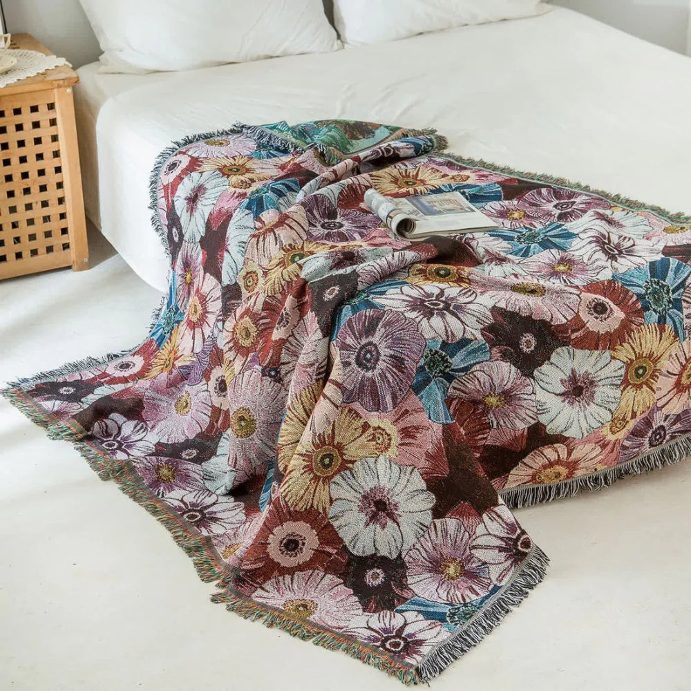 Rustikaura: Cotton blankets in classic floral design with woven texture & charming fringes – for sofa & bed