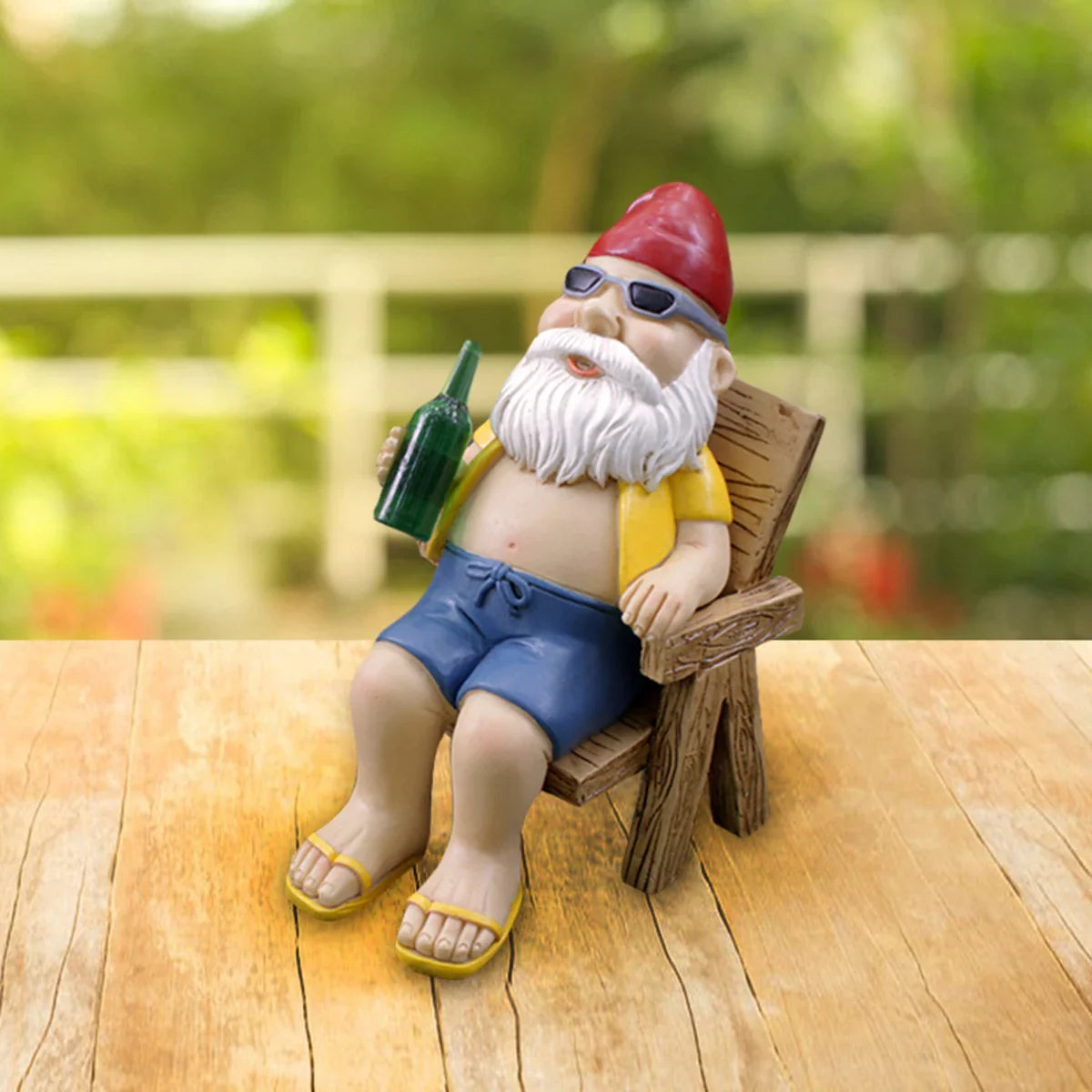 Drusiana - Sunbathing Gnome Figurine Made of Resin with Reclining Chair for Garden Decoration