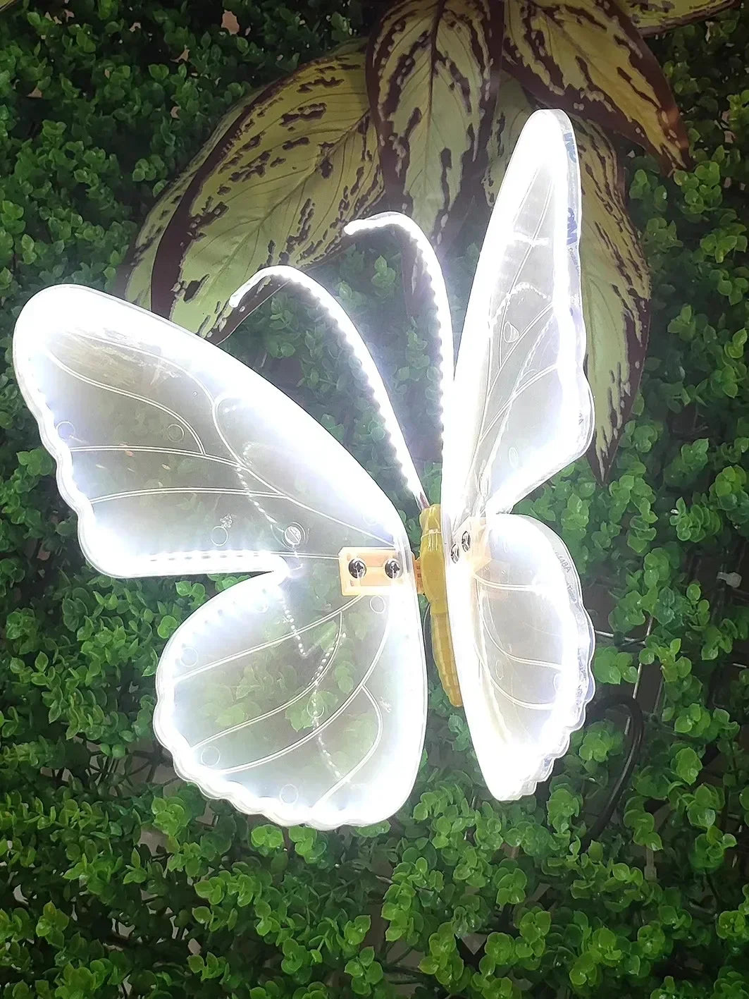 Lunivelle - LED Butterfly Outdoor Lighting Decoration